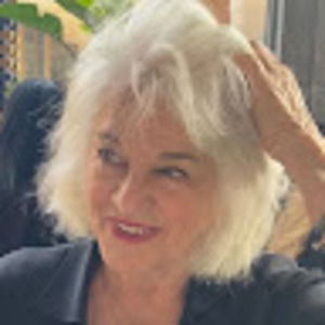 Meet your Posher, Dea